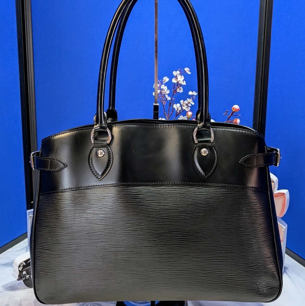 Louis Vuitton Black Epi Passy PM Leather Tote